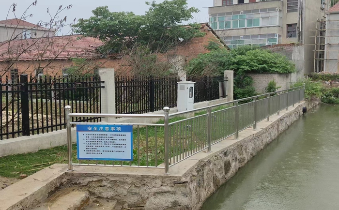 場地小污水處理設(shè)備怎么放